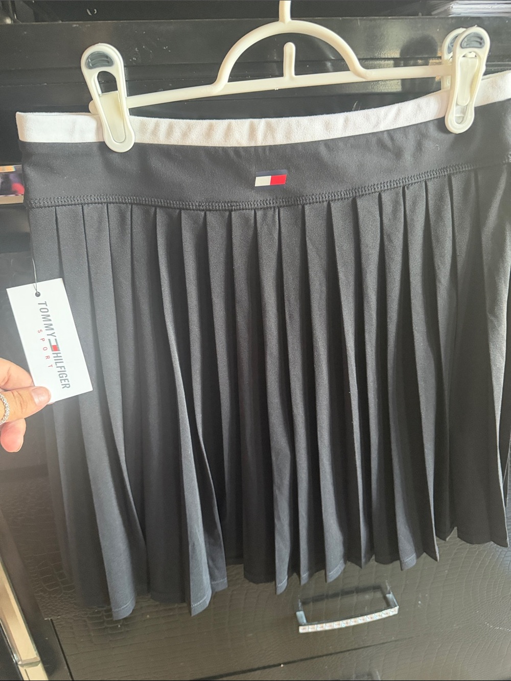Tommy Hilfiger Black Pleated Skater Skirt with White Waistband - Picture 1 of 7